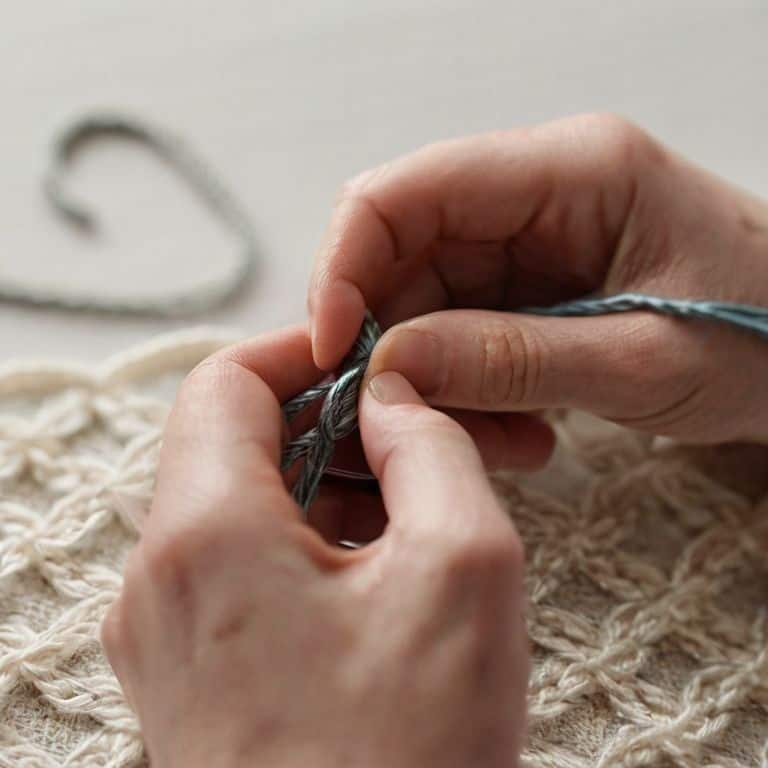 Weaving Wisdom slip knot tips